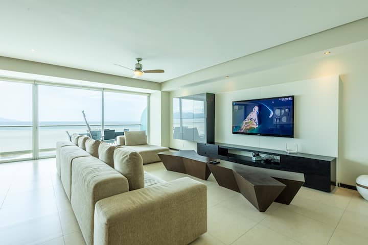 Cómodo Condominio Peninsula A Pie De Playa - Puerto Vallarta