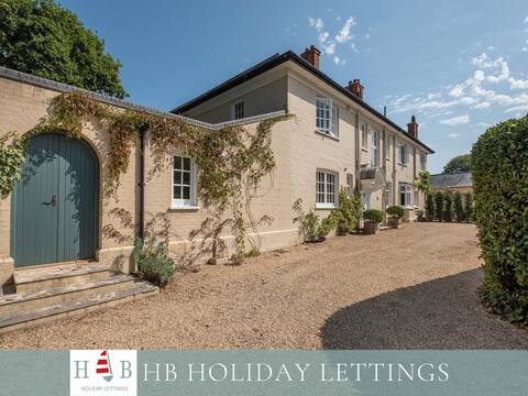 Stunning Bembridge House with large garden