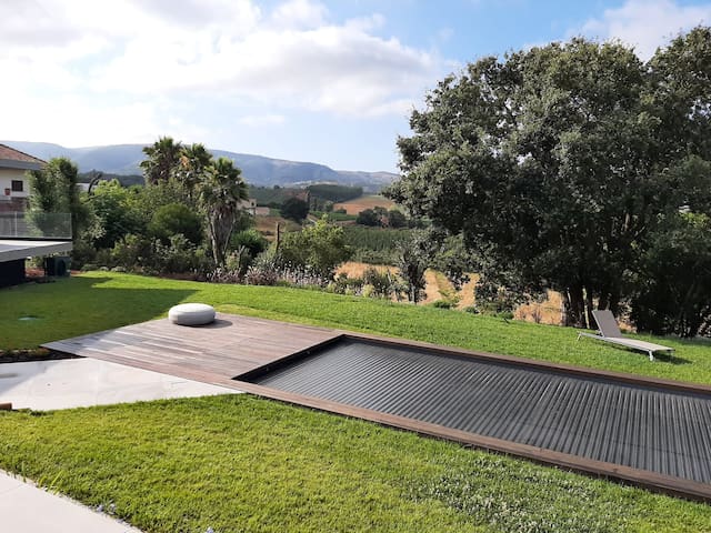 Twin houses 8p- verwarmd zwembad-elk huis voor 4 p