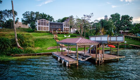 Lakefront Home, 2 King Beds, Kayak, Large Kitchen