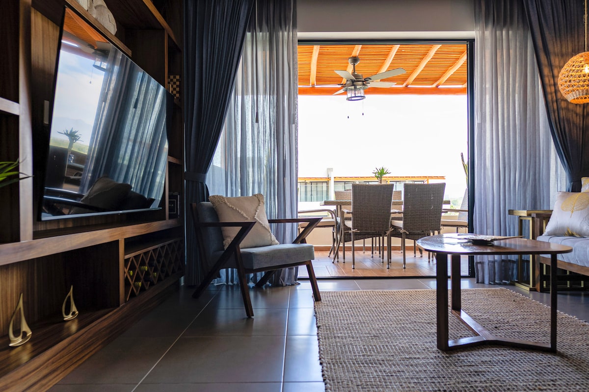 Სანაპირო ხიბლი და მოხერხებულობა! 2 ‑ იანი კონდომინიუმი ზღვასთან ახლოს. Restaurantes y Oxxo a pie. Გოლფისტების სამოთხე ახლომახლო. Შედის ავტომობილი. იდეალურია 5 კაციანი ჯგუფებისთვის, რომლებიც ეძებენ მზეს და გართობას.