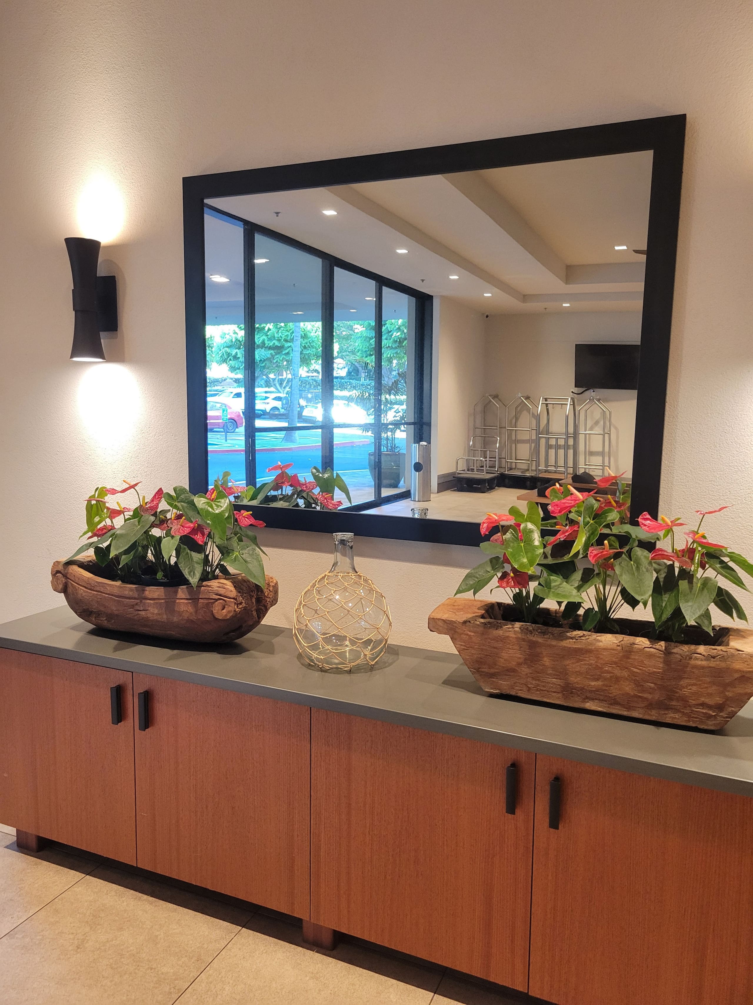 Condo in Lahaina · ★4.91 · 1 bedroom · 2 beds · 1 bath - Image 39