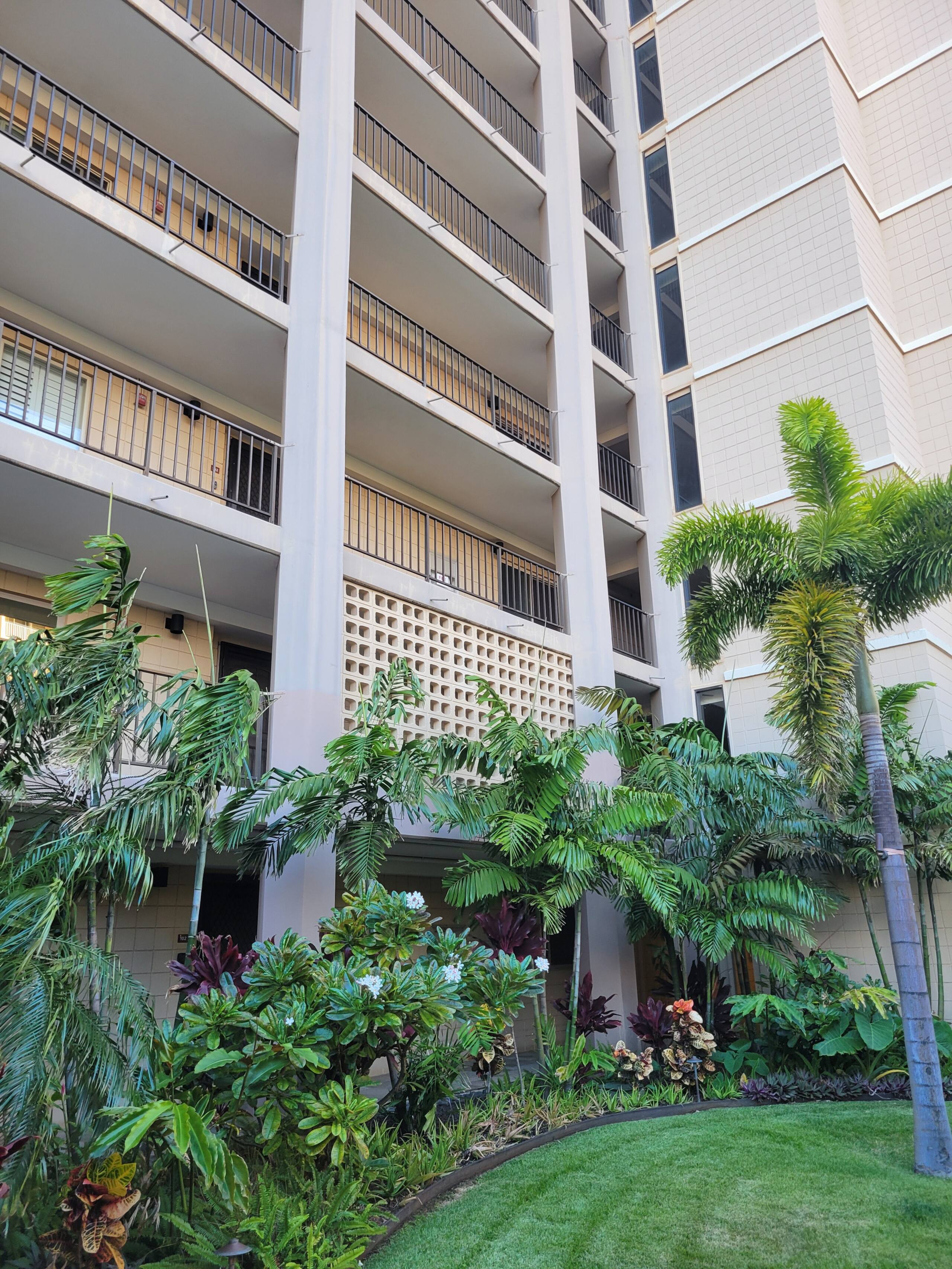 Condo in Lahaina · ★4.91 · 1 bedroom · 2 beds · 1 bath - Image 43