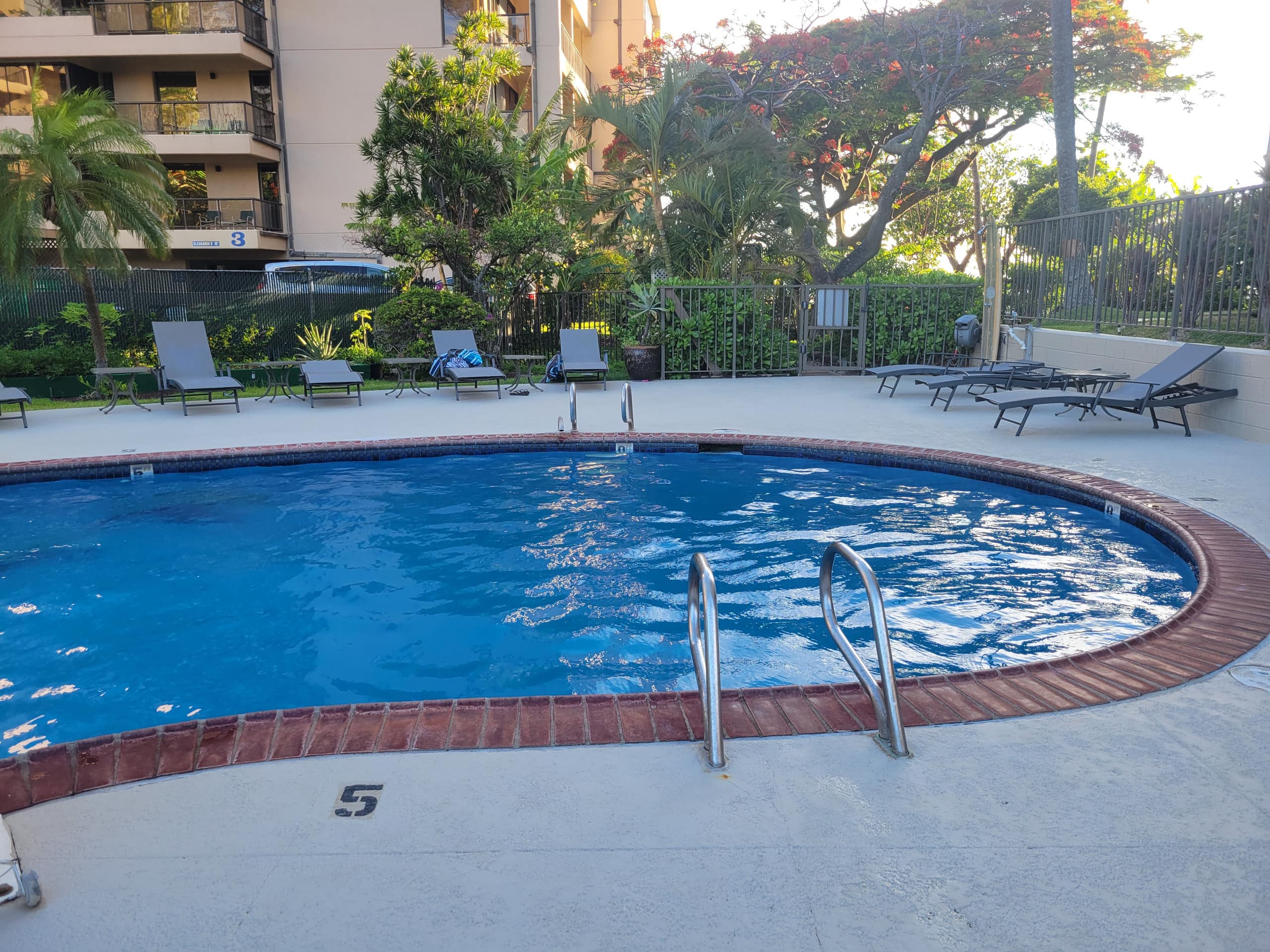 Condo in Lahaina · ★4.91 · 1 bedroom · 2 beds · 1 bath - Image 45