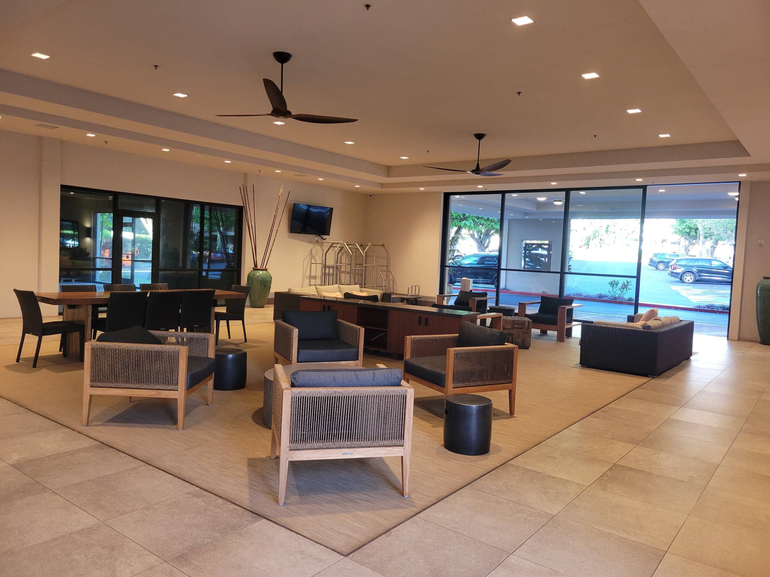 Condo in Lahaina · ★4.91 · 1 bedroom · 2 beds · 1 bath - Image 35