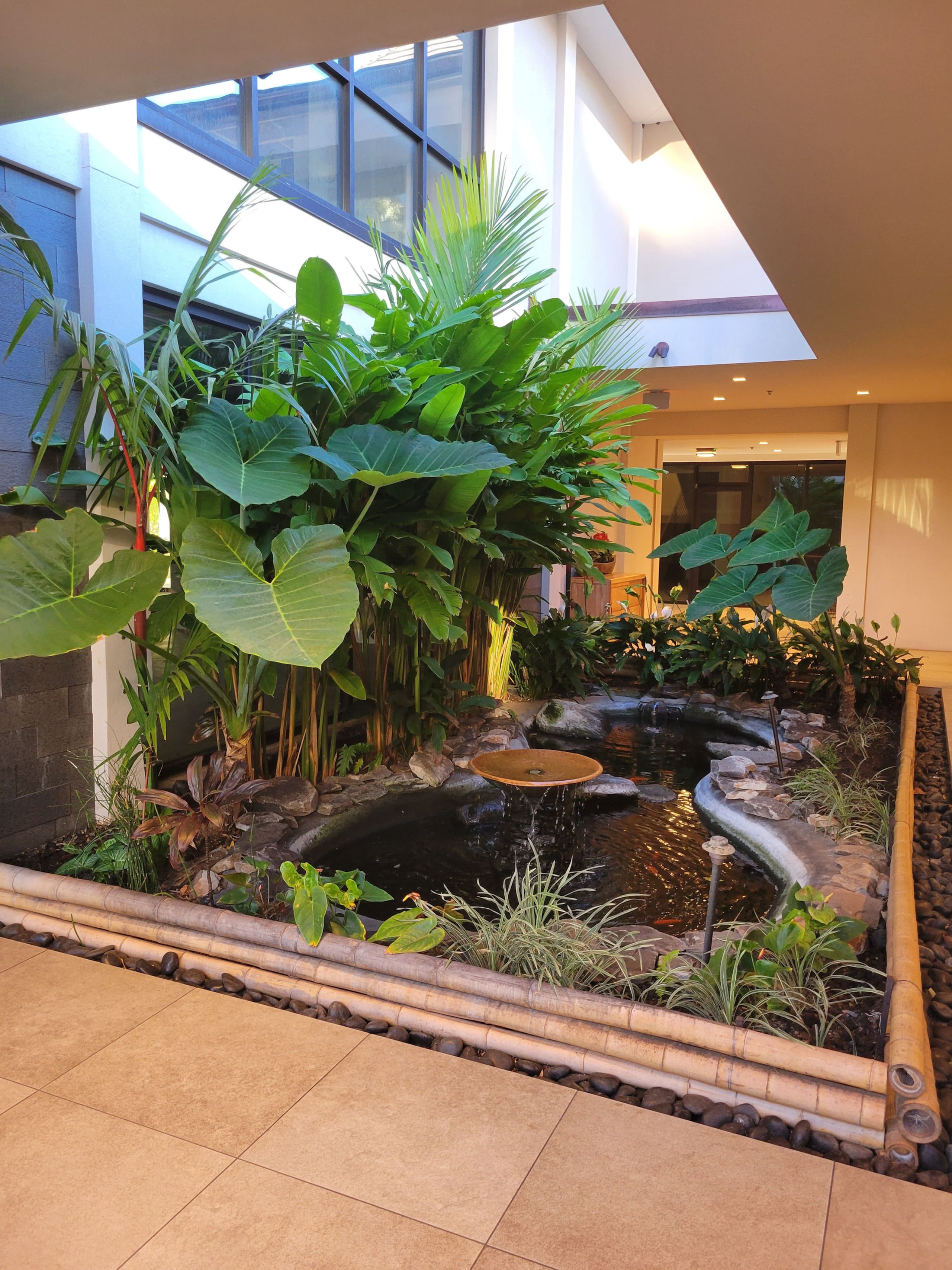 Condo in Lahaina · ★4.91 · 1 bedroom · 2 beds · 1 bath - Image 42