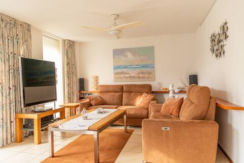 Bohemien Resort 25 holiday home near the dunes!