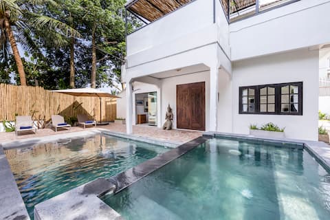 Two Villas with 2 Private Pools, 5 Bedrooms Sairee