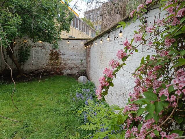 19th century house with garden gallery image 3