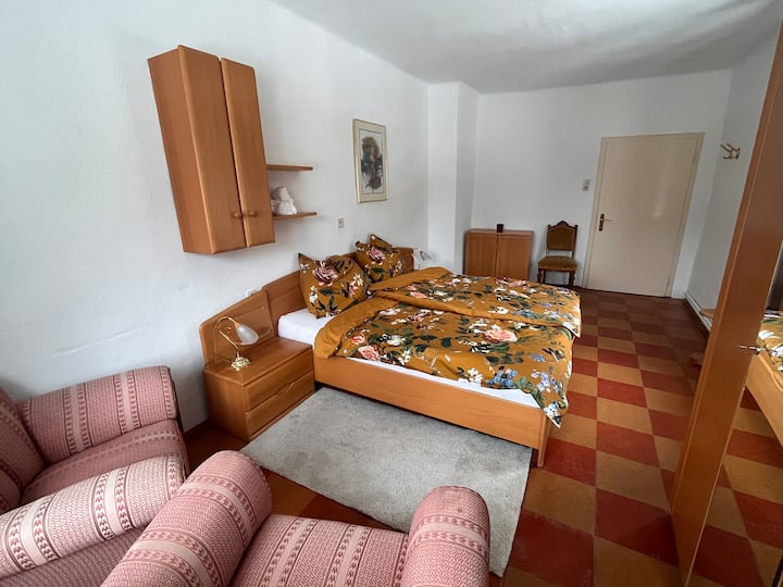 غرفة النوم 2