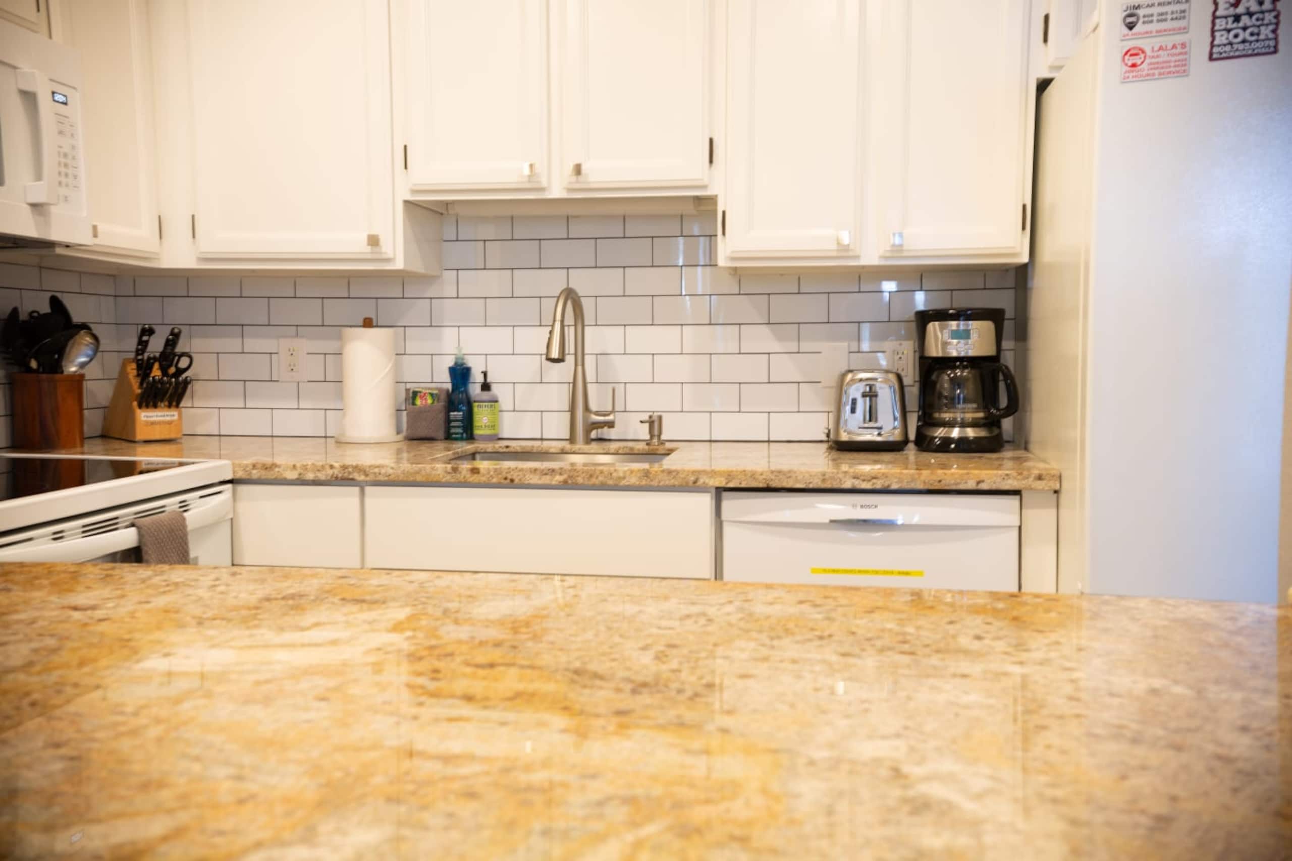 Condo in Kihei · ★4.81 · 2 bedrooms · 2 beds · 1 bath - Image 11