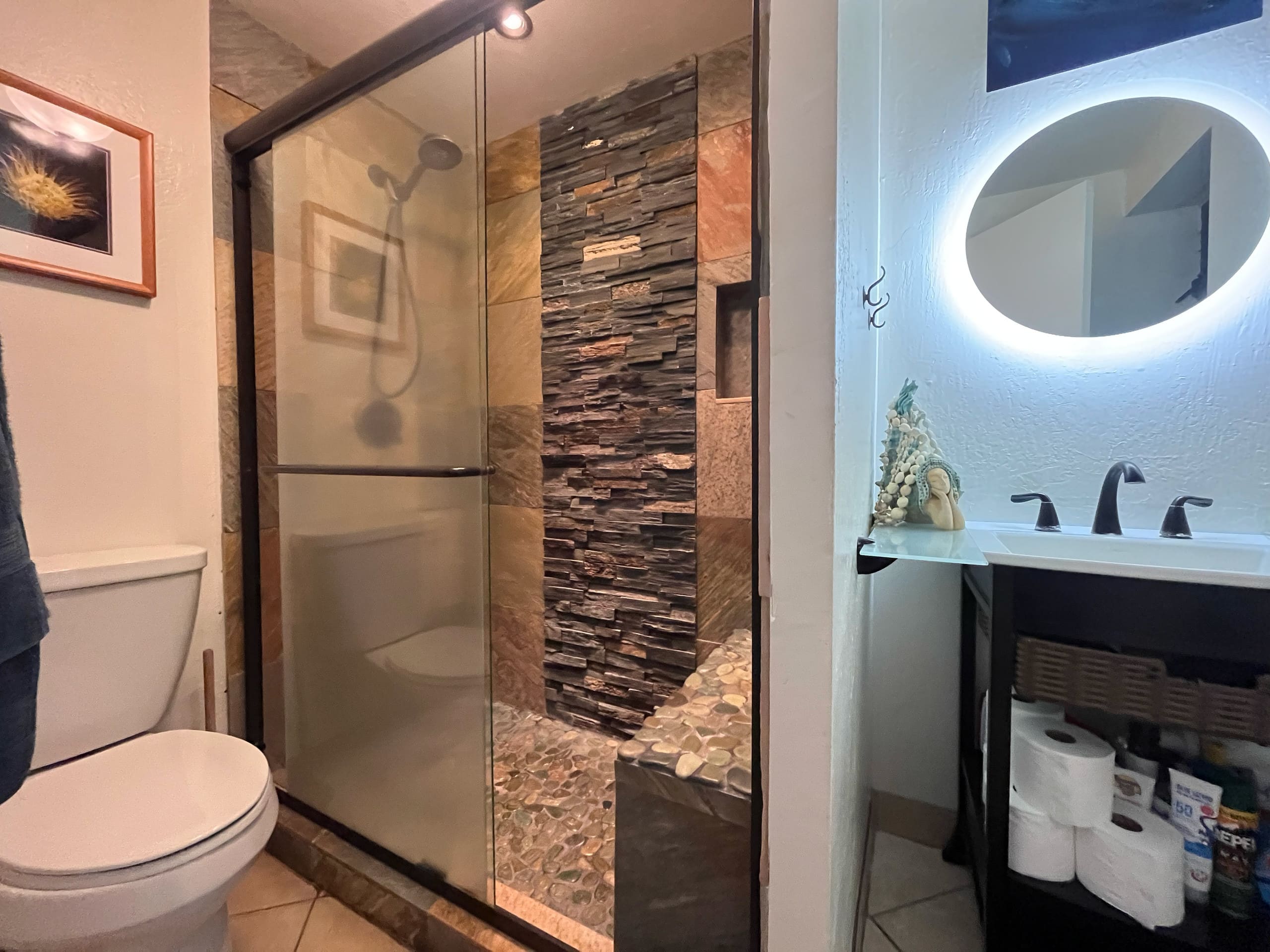 Condo in Lahaina · ★4.93 · 1 bedroom · 2 beds · 1 private bath - Image 10