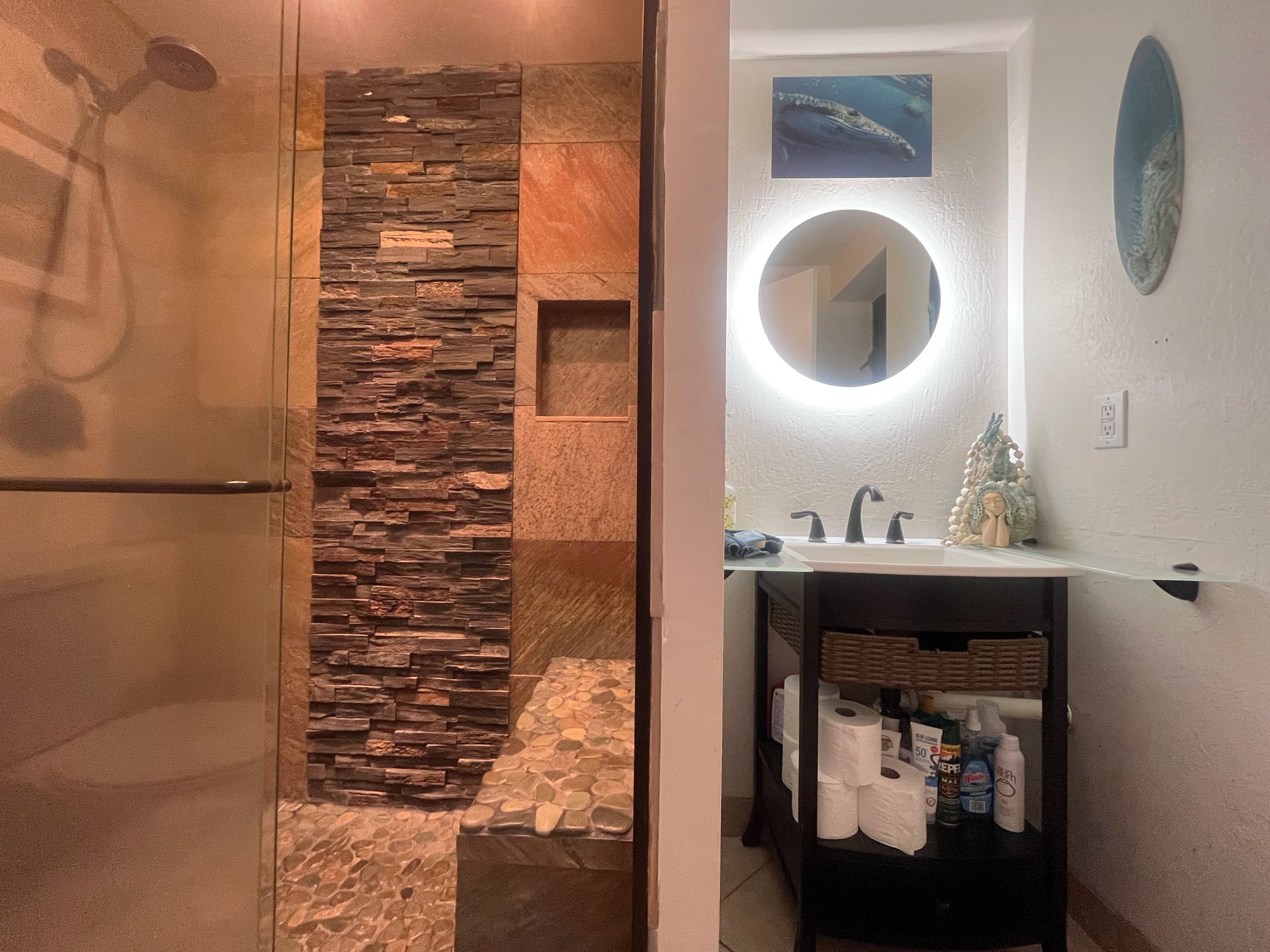 Condo in Lahaina · ★4.93 · 1 bedroom · 2 beds · 1 private bath - Image 9