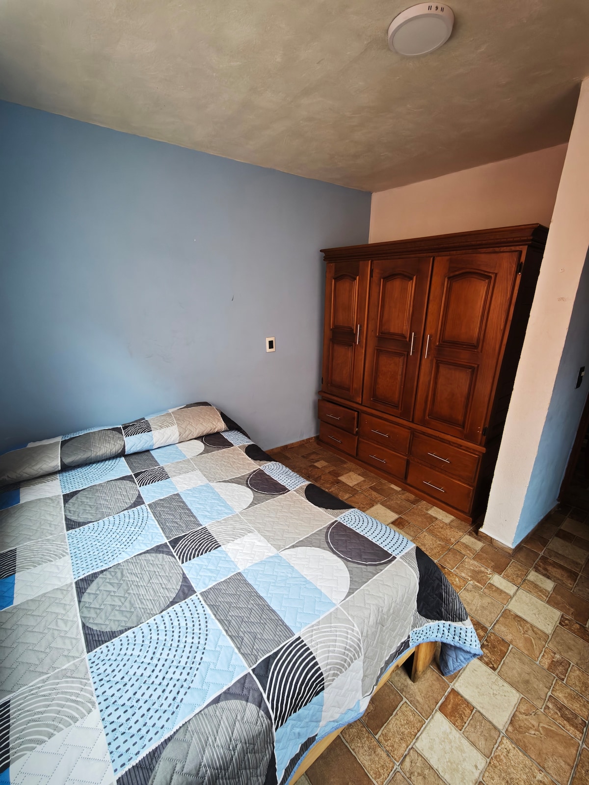 საძინებელი 2