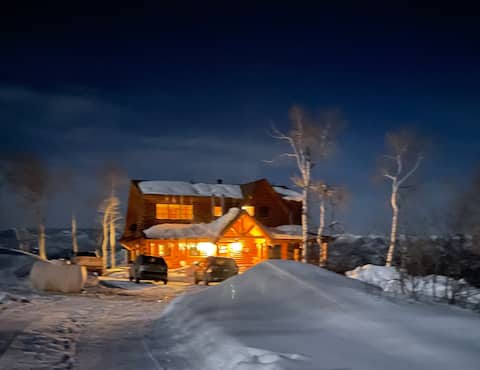 Spacious wilderness retreat! 6 bdrm, 8 bd, 3.5 bth