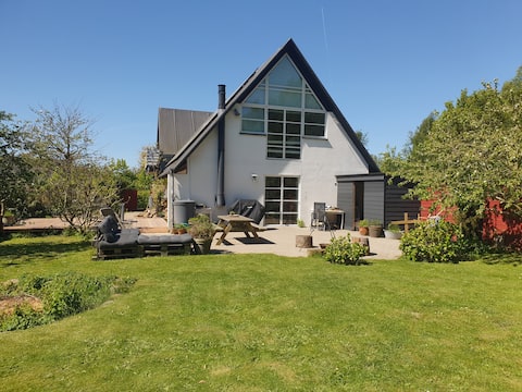 Wonderful house close to sea, forest and playgrounds