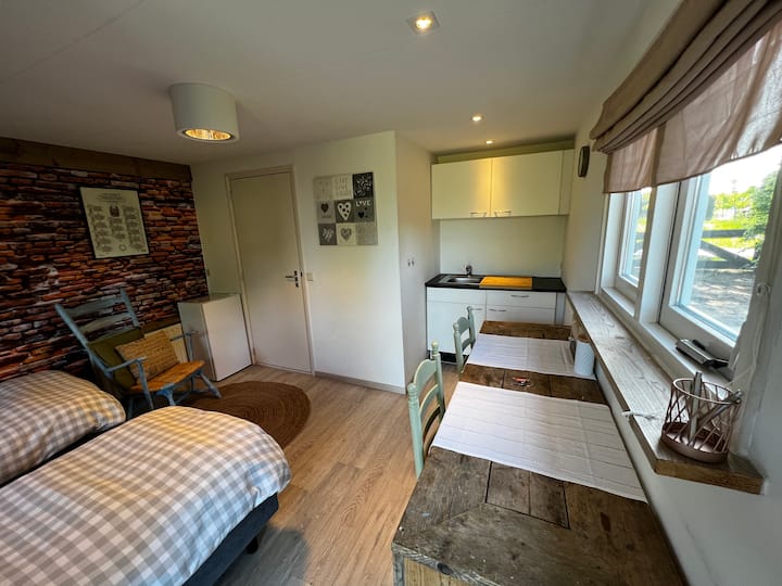 The Stulp — Charming B&b Retreat With Free Parking - Wijk bij Duurstede