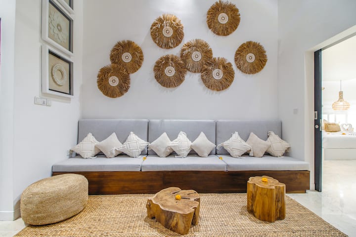Luxueuse Villa Privée  à 300m De La Plage De Seseh - Bali