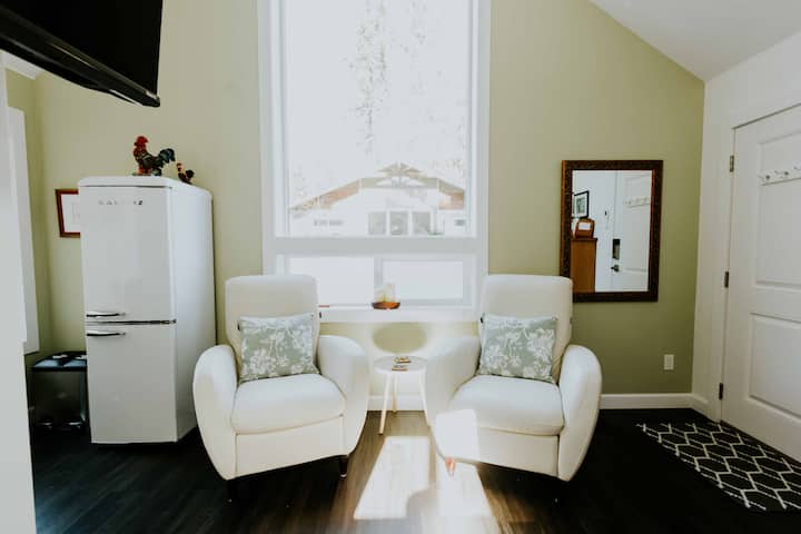 Cozy Cottage For Two - 코위찬 베이