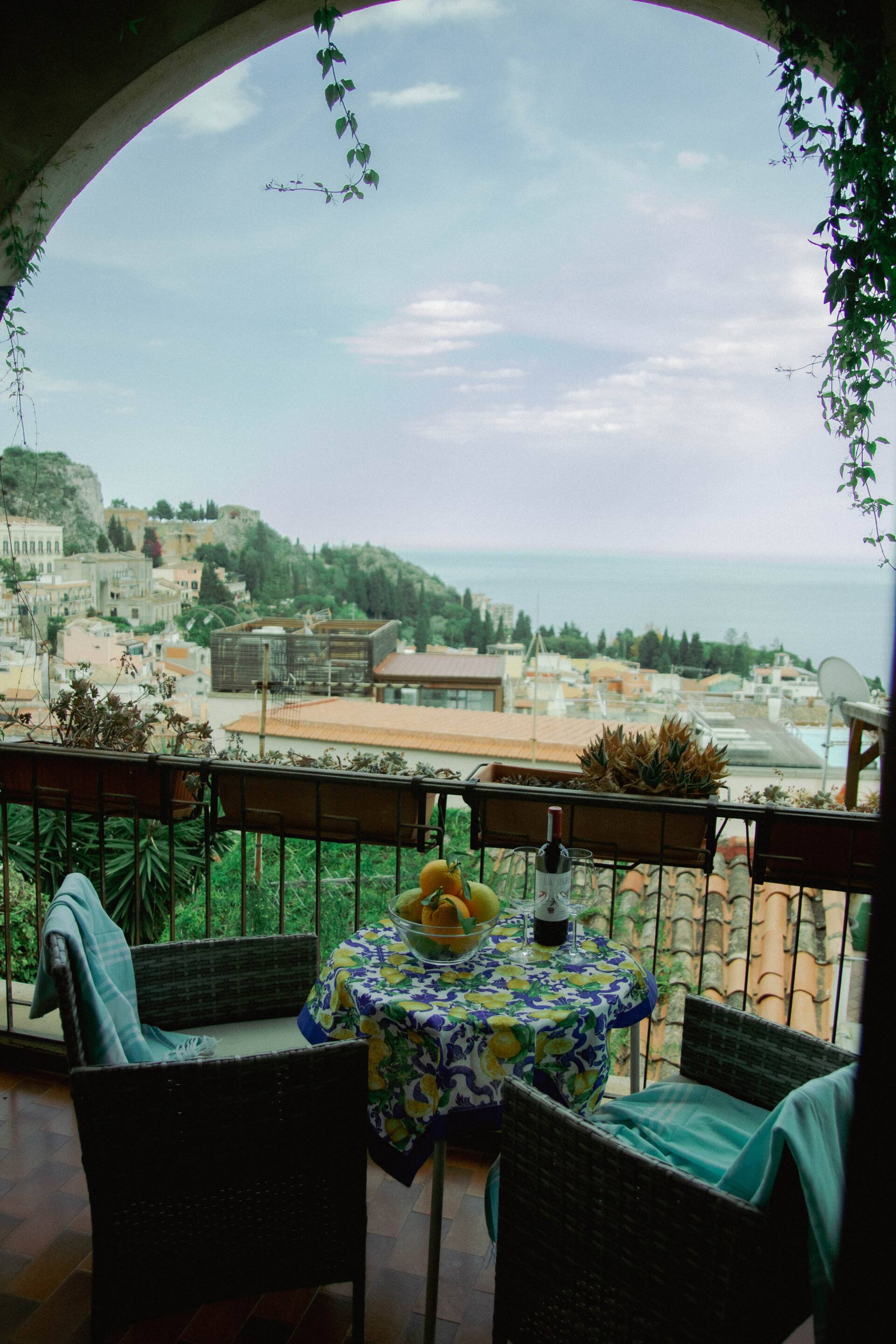 Apartment in Taormina with a view of the sea and the Greek Theater