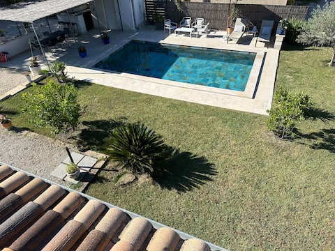 Beautiful traditional villa with pool