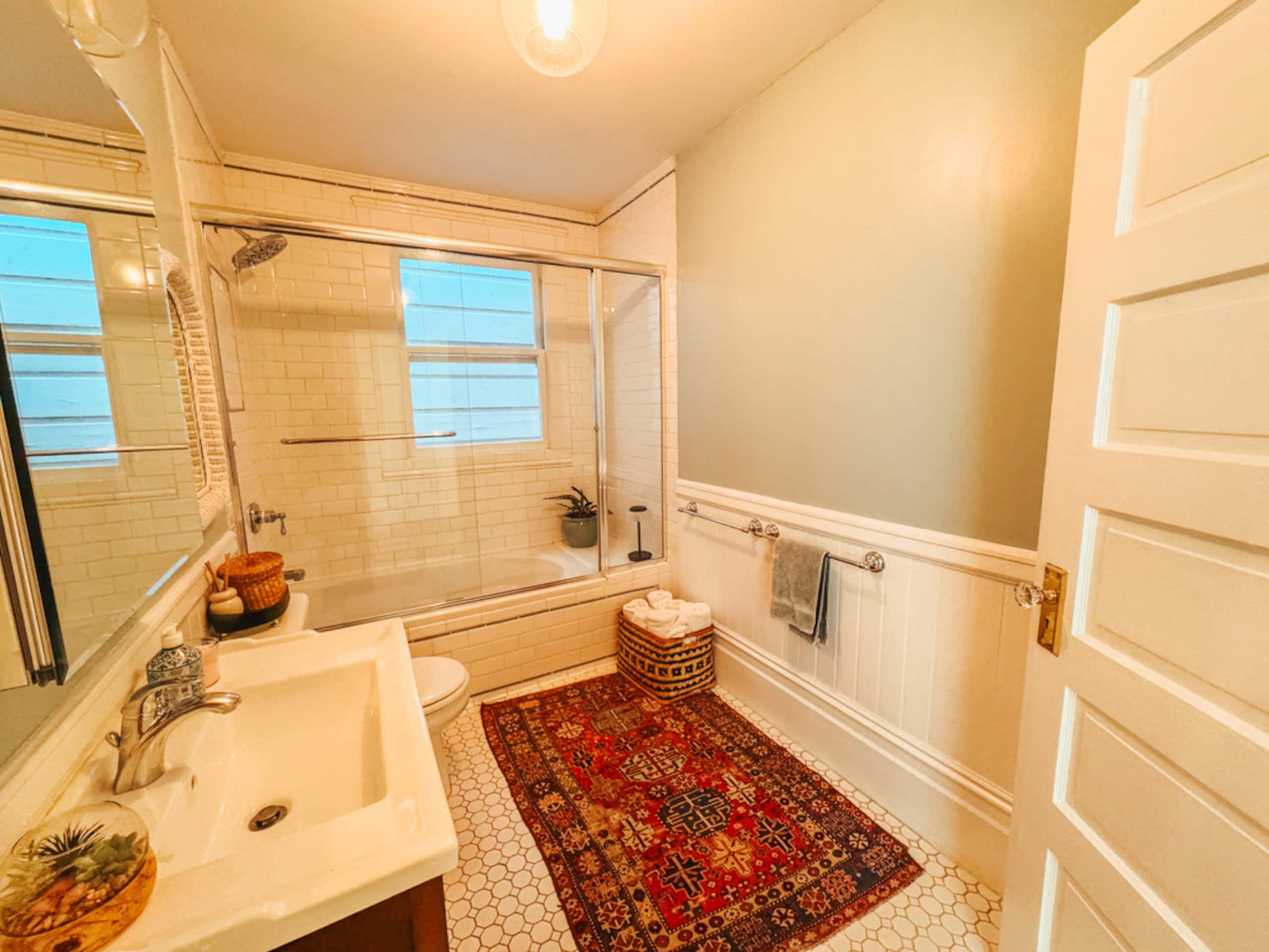 Condo in San Francisco · ★4.97 · 1 bedroom · 2 beds · 1 bath - Image 23