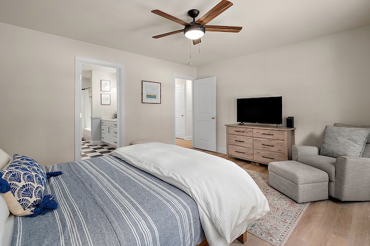 Dormitorio en la 1.ª planta con baño adjunto