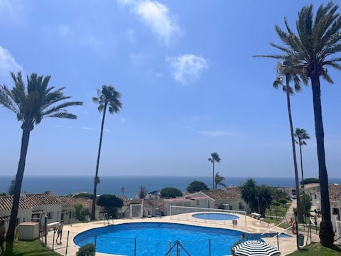 Top Airbnb: Las Buganvillas @ The Pool & 250m to the Beach en Mijas