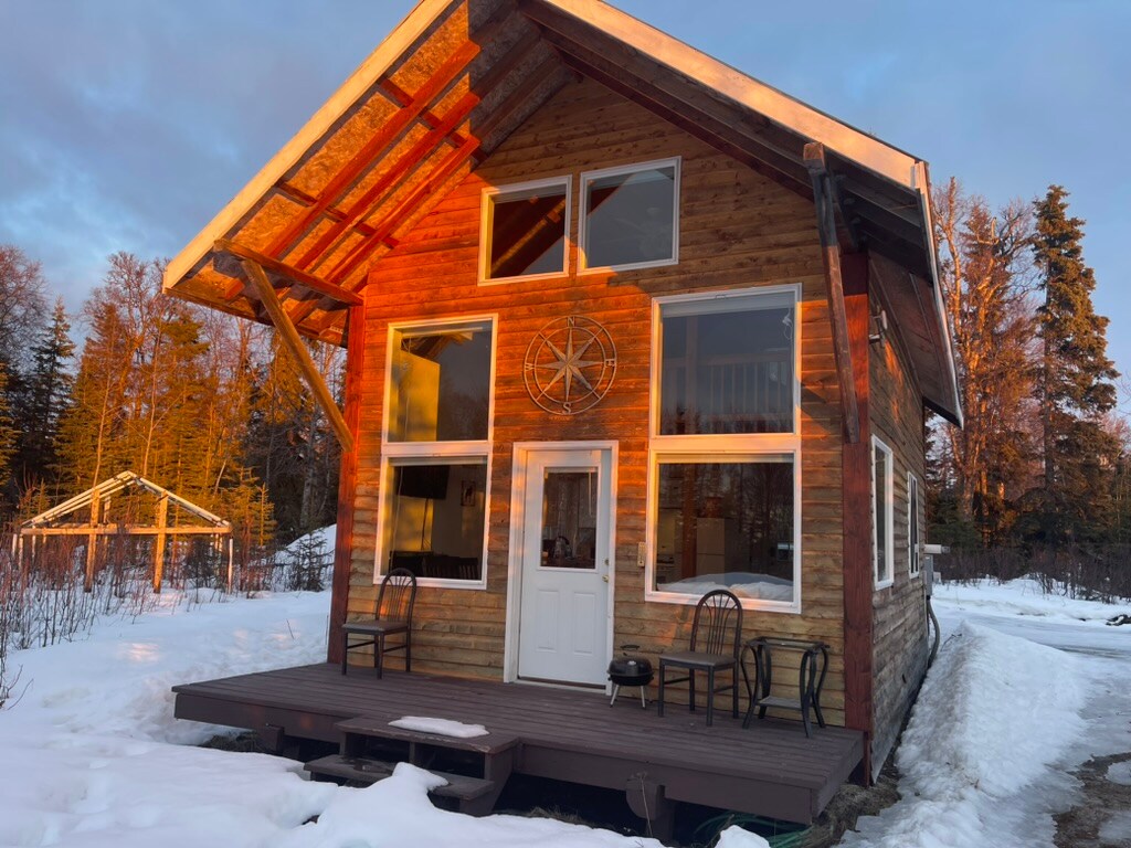 Lake Vista Chalet Kitchen, Loft, WiFi, Fire Pit Chalets for Rent in