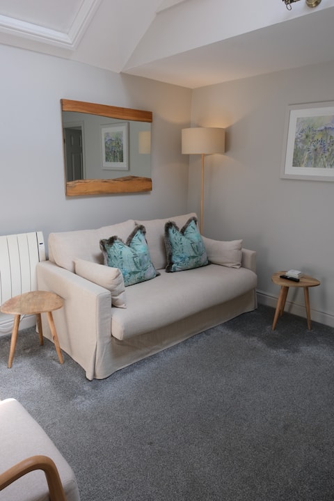 Top Airbnb: Hidden Corner in Richmond
