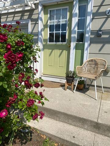 Family Surf House at the Beach gallery image 4