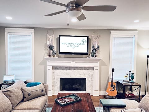 Top Airbnb: The Grove House*12South~Roofdeck*Comfy like Home! in Nashville Davidson Metropolitan Government (Balance)