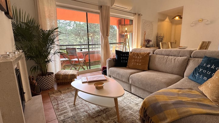 Всекидневна с климатик (студен сезон)