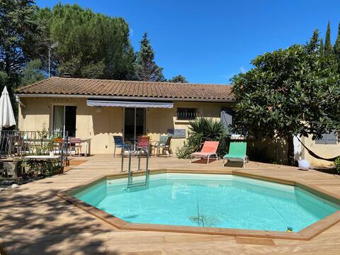 Pleasant quiet house with pool and garden