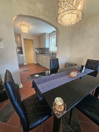 Peaceful Brick Home •Long & Short Stays + Parking, photo 12 of 38