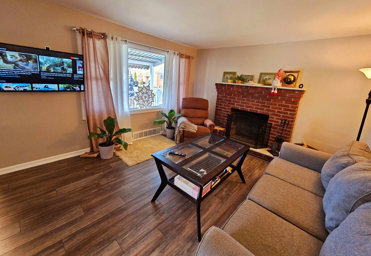 Peaceful Brick Home •Long & Short Stays + Parking, furnished apartment in Buffalo, NY