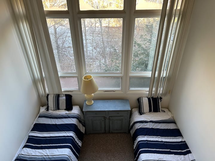 Dvojlôžková izba 2 (pohľad z podkrovia)