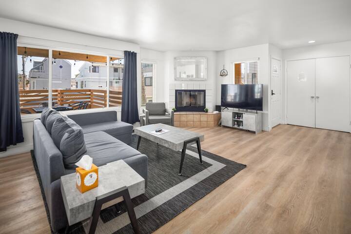 6 Bedroom Water View Home – North Mission Beach gallery image 2