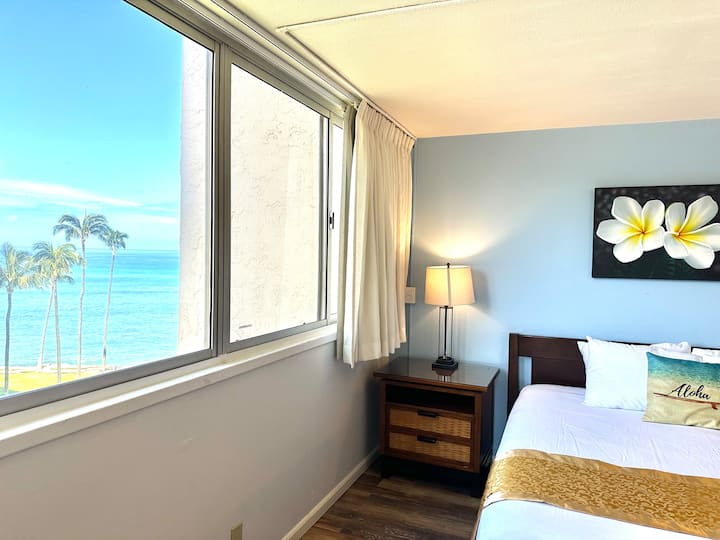 נוף לים מחדר השינה הראשי עם מיזוג אוויר מרכזי