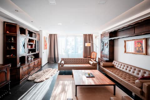 Luxury Apartment near SCC in Beautiful Area