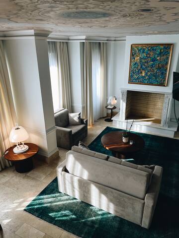 AB Residences- Diamond Duplex 3BR Apt Terrace gallery image 4