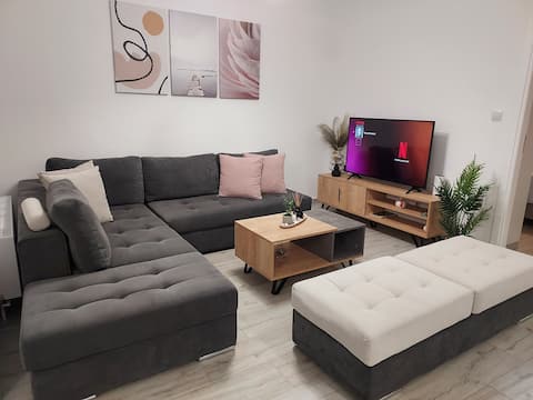 Top performing Airbnb: Melinta Stay | Near Airport, Rafina Port & Beach in δήμος σπάτων αρτέμιδος