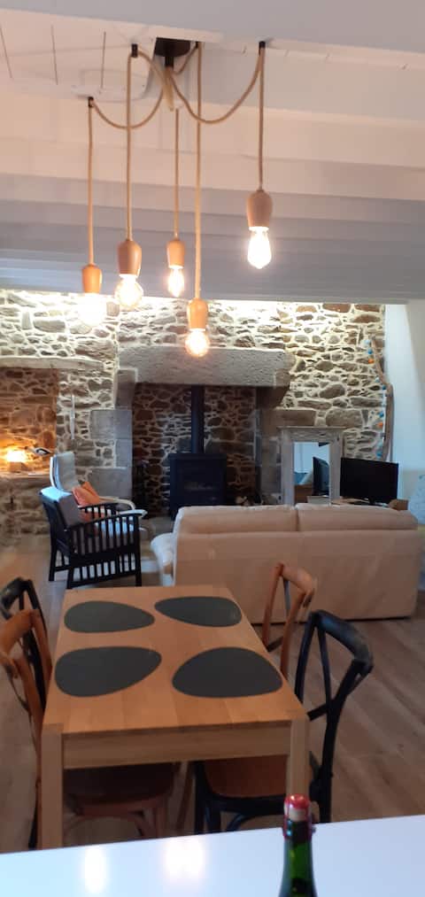 Top performing Airbnb: Le Clos de Jeanne 3* Breton house near beaches in Trébeurden