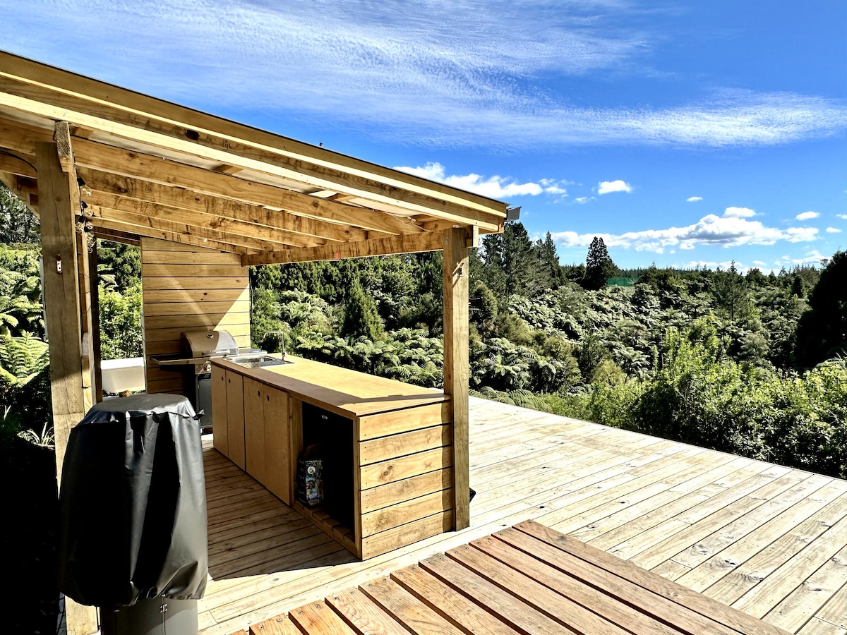 Top performing Airbnb: Fern Valley Retreat | Off-Grid Glamping NZ in Western Bay Of Plenty District
