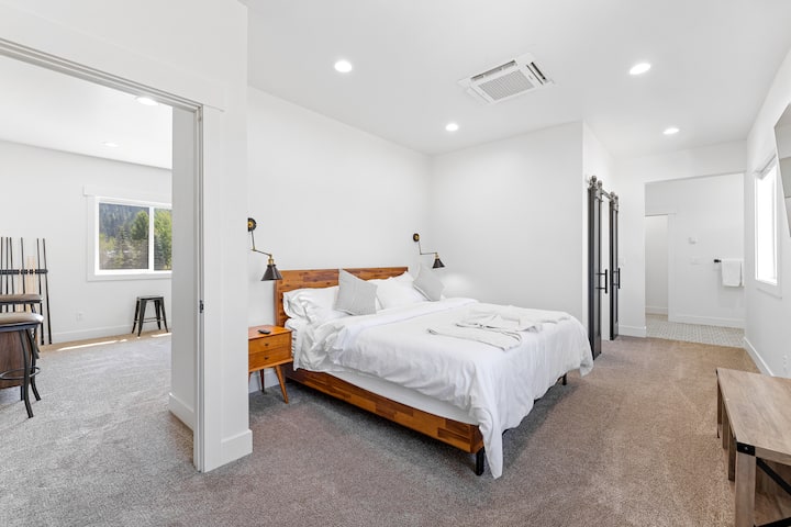 Dormitorio #4: cama king, baño privado