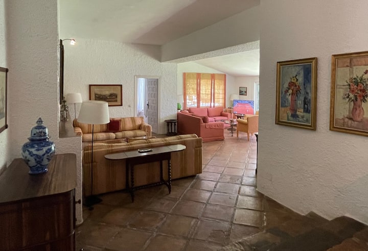 Cortijo Andaluz En La Milla De Oro. - Marbella