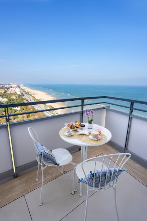 Waterfront, climate, free parking, WiFi, bikes