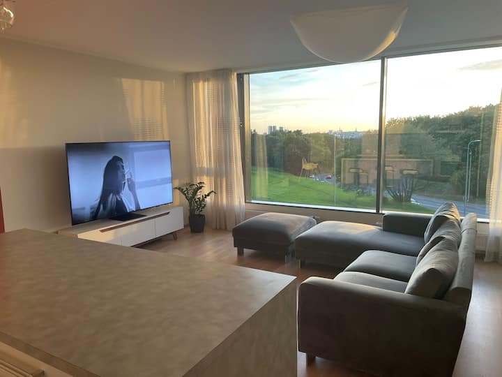 Stunning Sunsets Of Tallinn In Spacious Apartment - Tallinn
