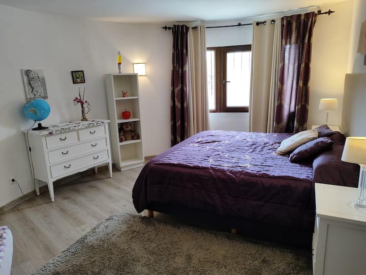 غرفة النوم 2