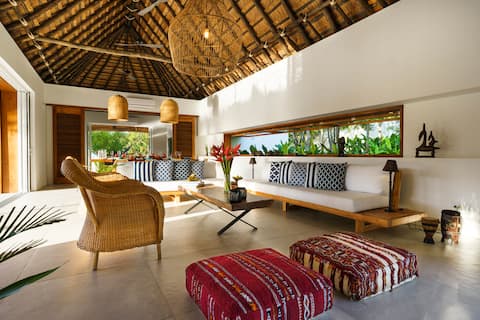 Successful Airbnb property: Design Beach House with Private Beachfront in Baru in Santana
